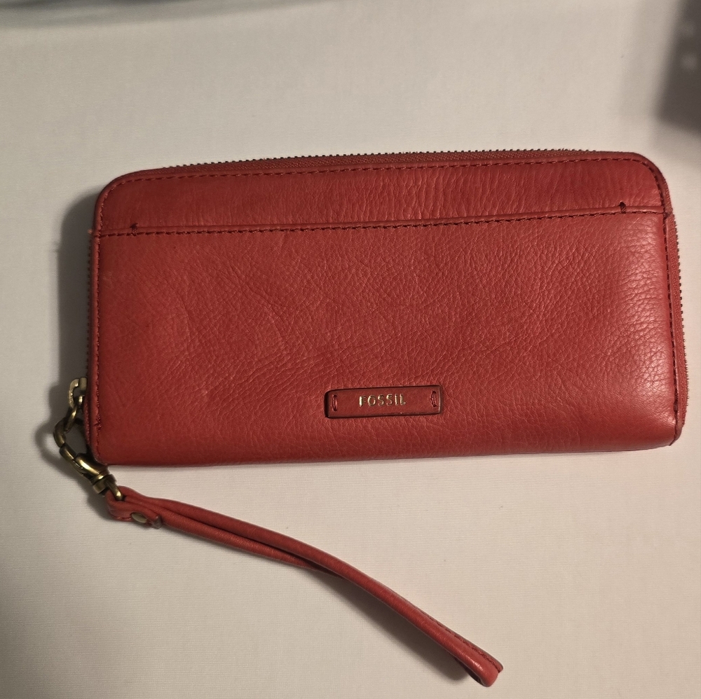 Red Fossil Wallet - image 1